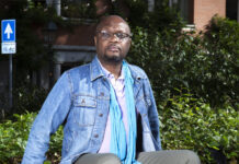 Bibliotheek vol met beelden Hagenaars